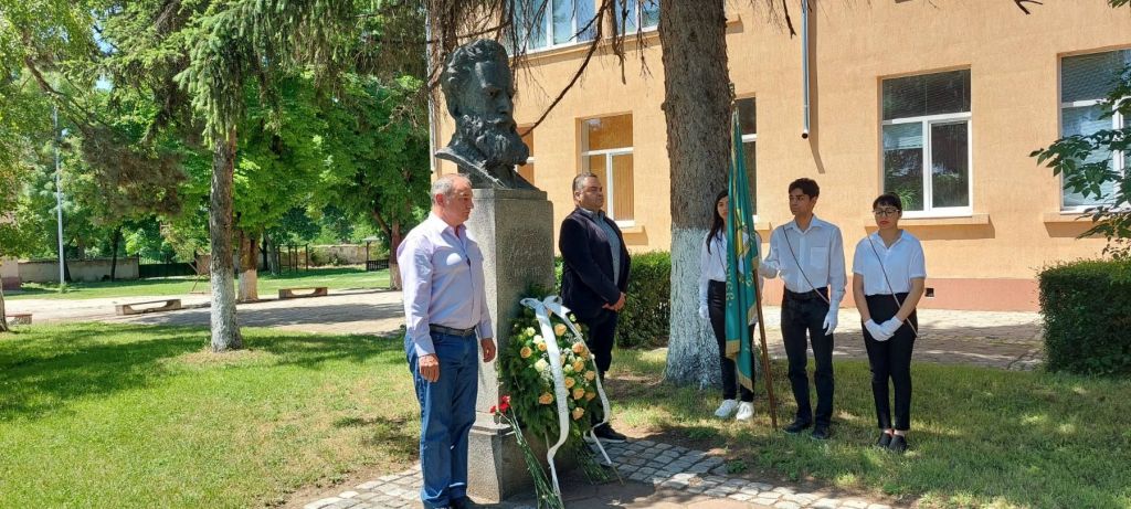 Денят на Ботев 9
